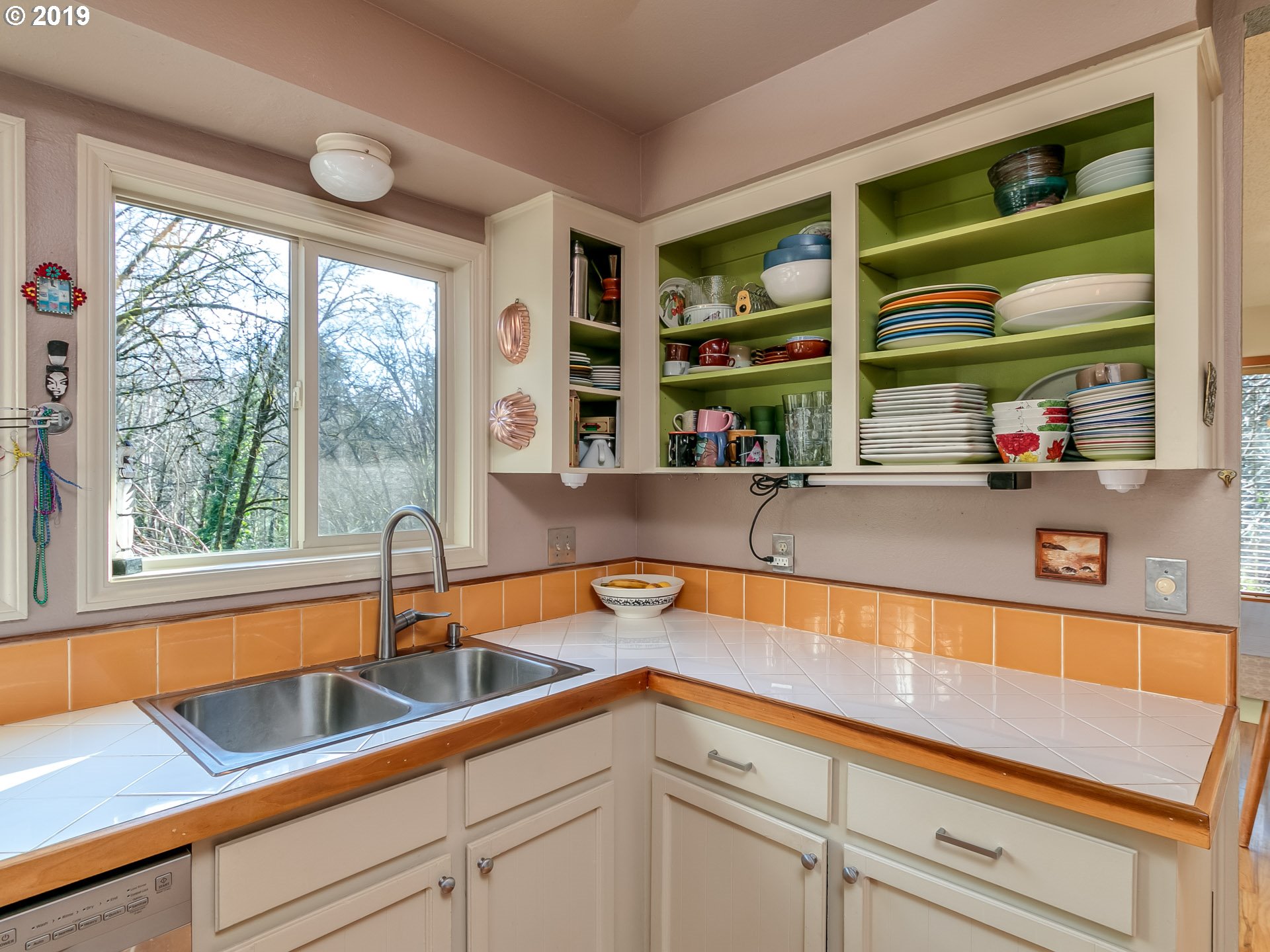 6222 Southwest Barnes Road Portland, OR 97221 - Photo 8 of 32 Gallery Image 8