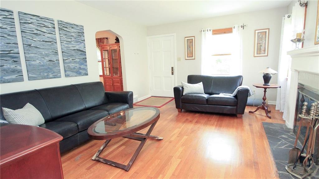 337 Beadling Road Pittsburgh, PA 15228 - Photo 3 of 24 Gallery Image 3
