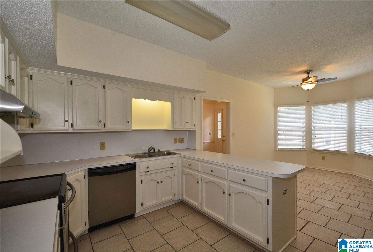 3021 Cobblestone Trace Birmingham, AL 35243 - Photo 4 of 30 Gallery Image 4