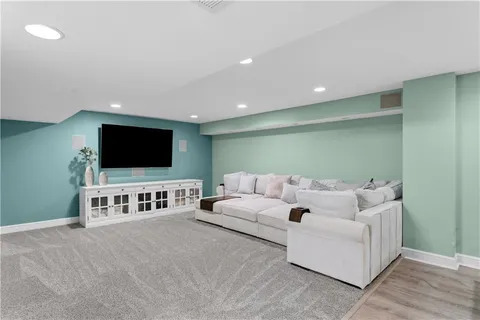 $779,000 | 237 Morning Grove Lane, Valencia, PA 16059