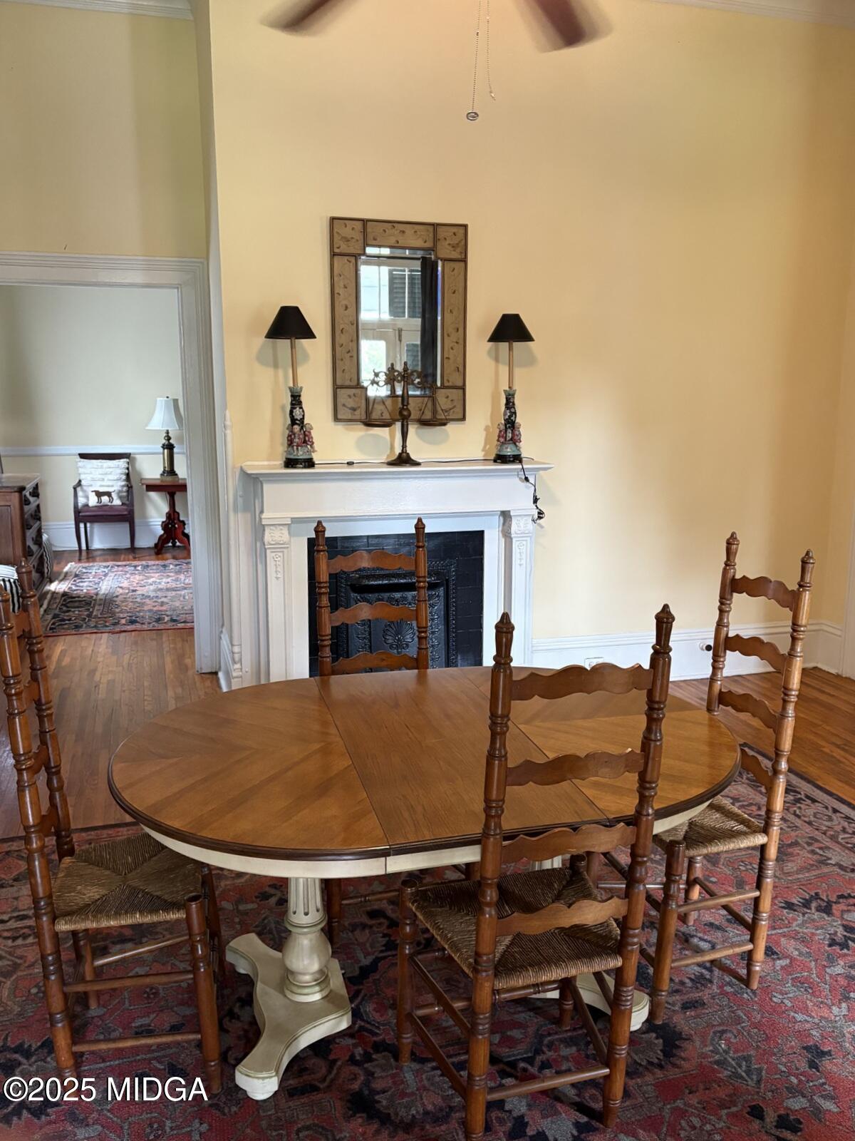 312 College Street, Unit 3 Macon, GA 31201 - Photo 6 of 24 a dining room with furniture and window