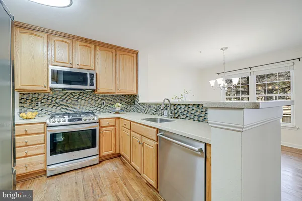 $2,650 | 4576 Superior Square, Unit 4576, Fairfax, VA 22033