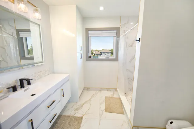 $1,599,000 | 10874 Tartan Court, Mequon, WI 53097