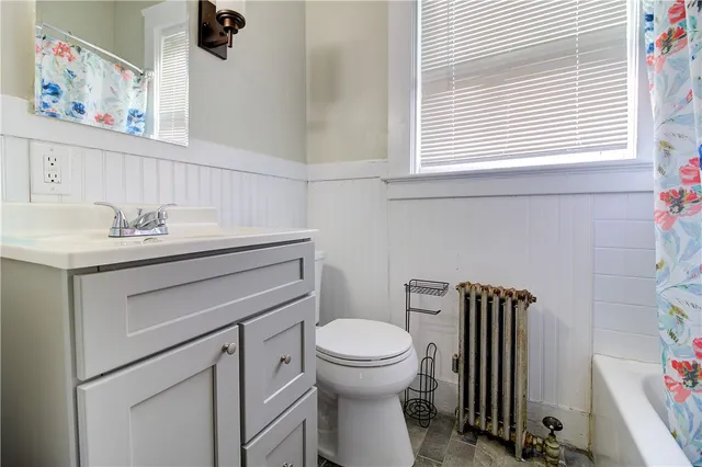 $2,200 | 131 Washington Avenue, Unit 2, Providence, RI 02905