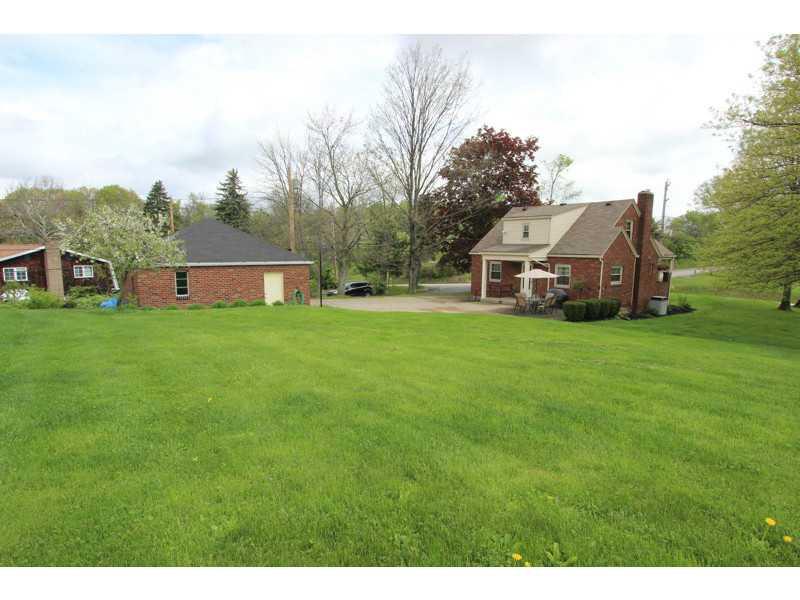 345 Ewing Road Carnegie, PA 15106 - Photo 23 of 24 Yard/Garden.