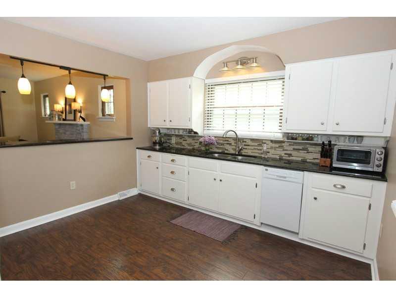 345 Ewing Road Carnegie, PA 15106 - Photo 6 of 24 Kitchen.