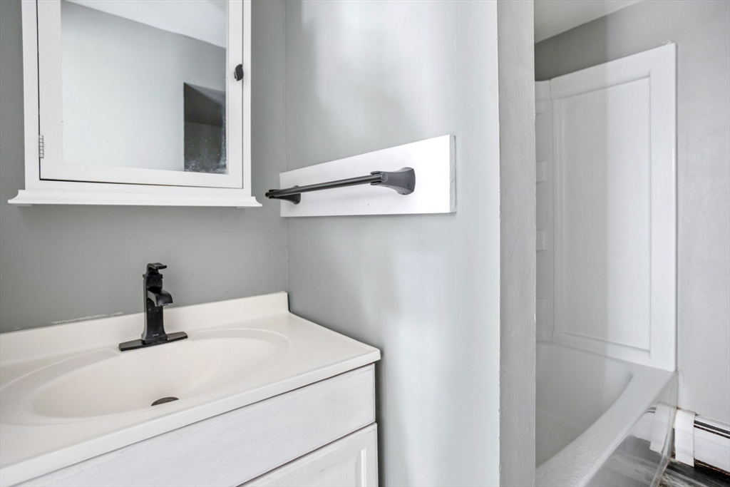 73 Ash Street Gardner, MA 01440 - Photo 30 of 42