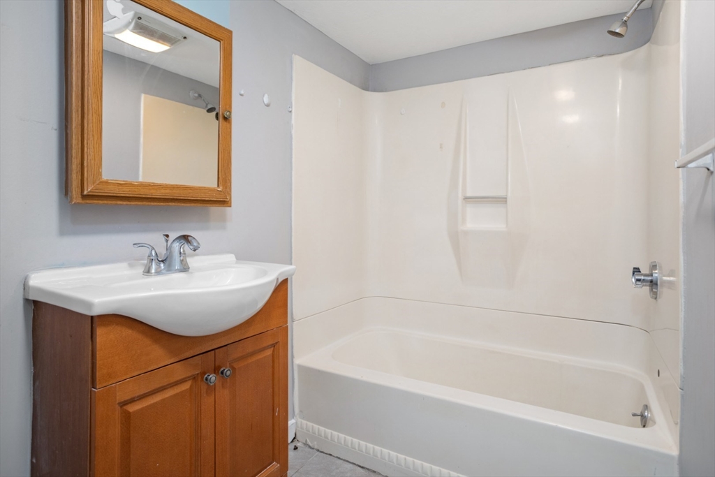 73 Ash Street Gardner, MA 01440 - Photo 38 of 42