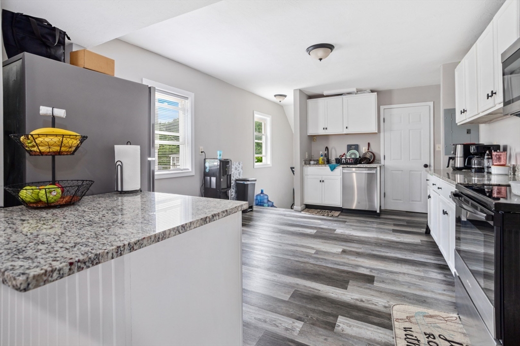 73 Ash Street Gardner, MA 01440 - Photo 8 of 42