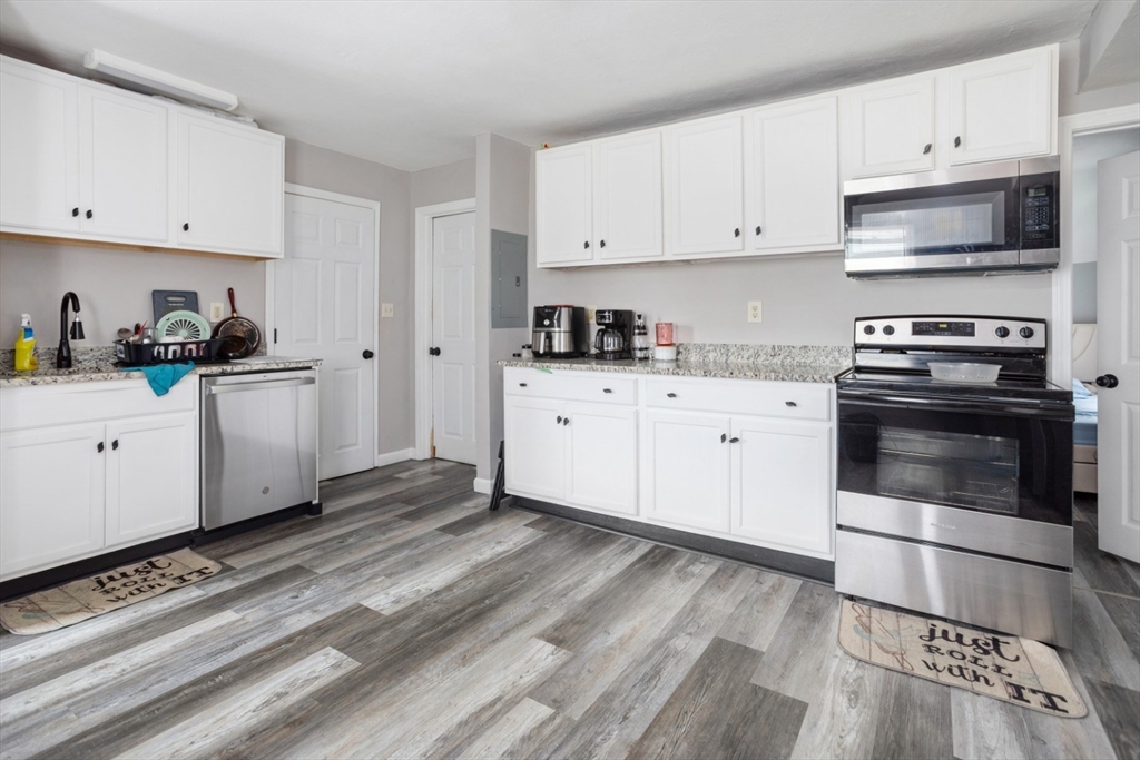 73 Ash Street Gardner, MA 01440 - Photo 9 of 42