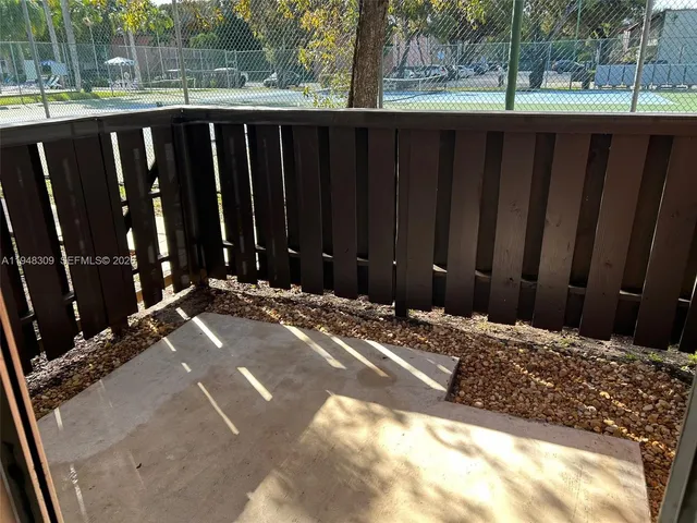 $1,900 | 10740 North Kendall Drive, Unit L19, Miami, FL 33176