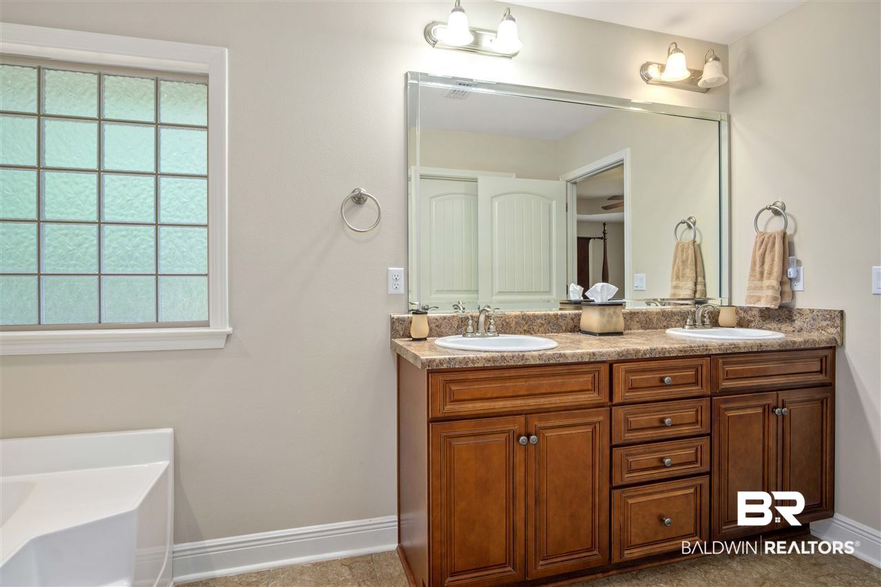 9864 Woolrich Avenue Fairhope, AL 36532 - Photo 16 of 30