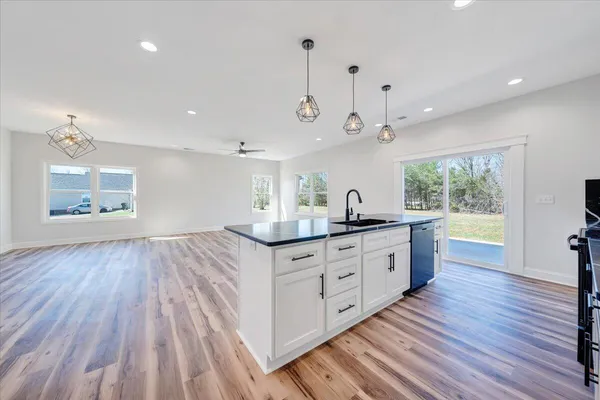 $530,000 | 380 Parford Lane, Moneta, VA 24121