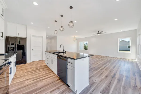$530,000 | 380 Parford Lane, Moneta, VA 24121