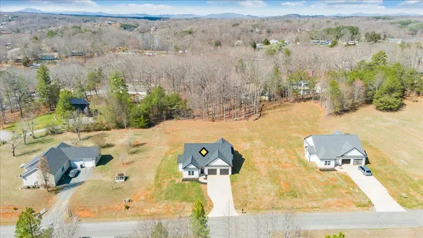 $530,000 | 380 Parford Lane, Moneta, VA 24121