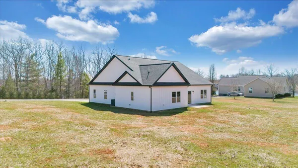 $530,000 | 380 Parford Lane, Moneta, VA 24121