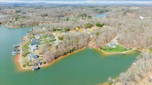$530,000 | 380 Parford Lane, Moneta, VA 24121
