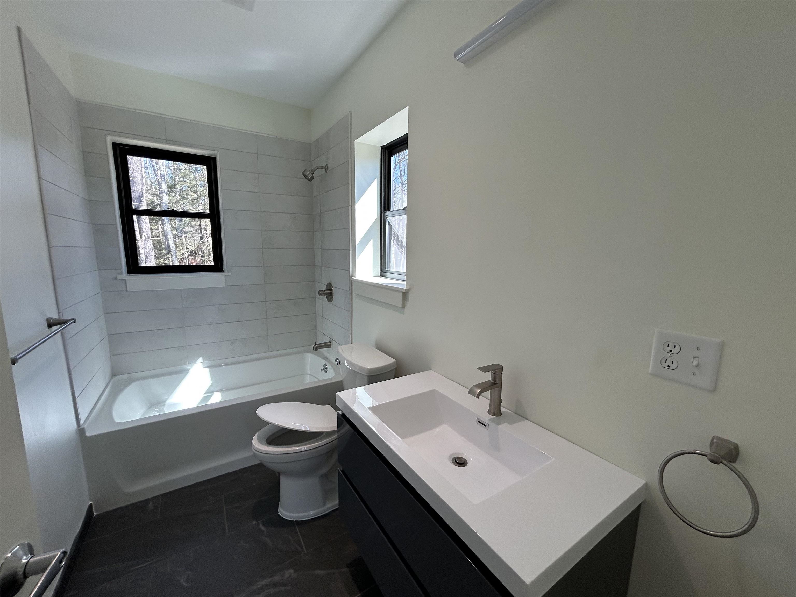 40 Ladds Lane Epping, NH 03042 - Photo 8 of 11