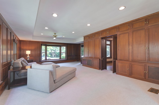106 East 8th Street Hinsdale, IL 60521 - Photo 15 of 24 a spacious bedroom with a large bed and furniture