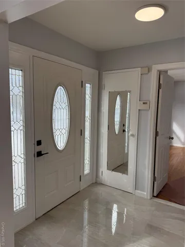 $4,300 | 7 Ramsey Road, Plainview, NY 11803