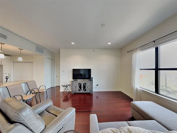 $2,525 | 2608 Museum Way, Unit 3413, Fort Worth, TX 76107