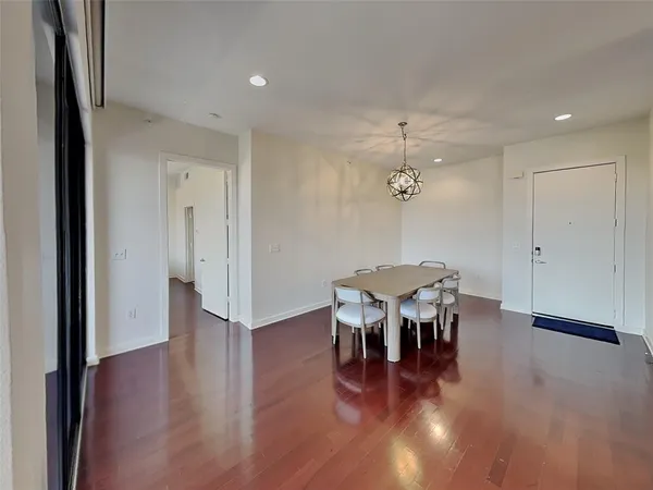 $2,525 | 2608 Museum Way, Unit 3413, Fort Worth, TX 76107
