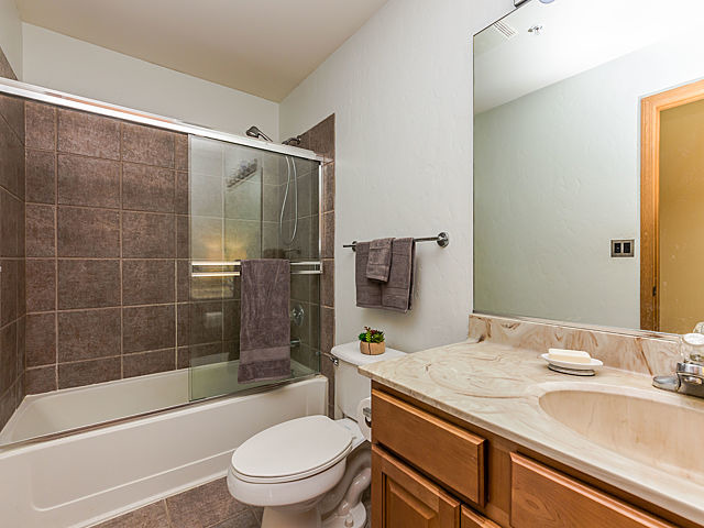 515 Main Street, Unit 509 Evanston, IL 60202 - Photo 13 of 21