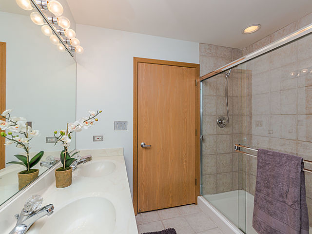 515 Main Street, Unit 509 Evanston, IL 60202 - Photo 15 of 21