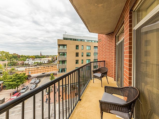 515 Main Street, Unit 509 Evanston, IL 60202 - Photo 19 of 21