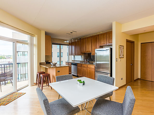 515 Main Street, Unit 509 Evanston, IL 60202 - Photo 7 of 21