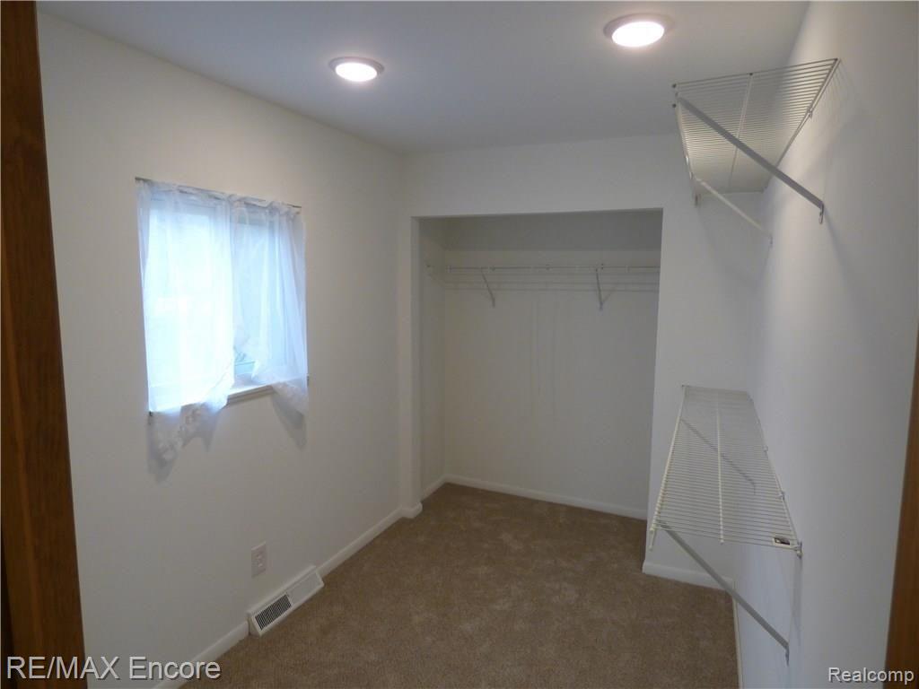 3140 Melvin Avenue Rochester Hills, MI 48307 - Photo 19 of 30