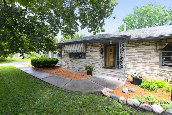 $674,900 | 5004 Yvonne Terrace, Edina, MN 55436