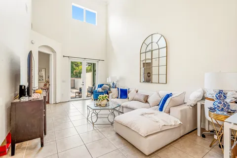 $325,000 | 1875 Bridgepointe Circle, Unit 31, Vero Beach, FL 32967