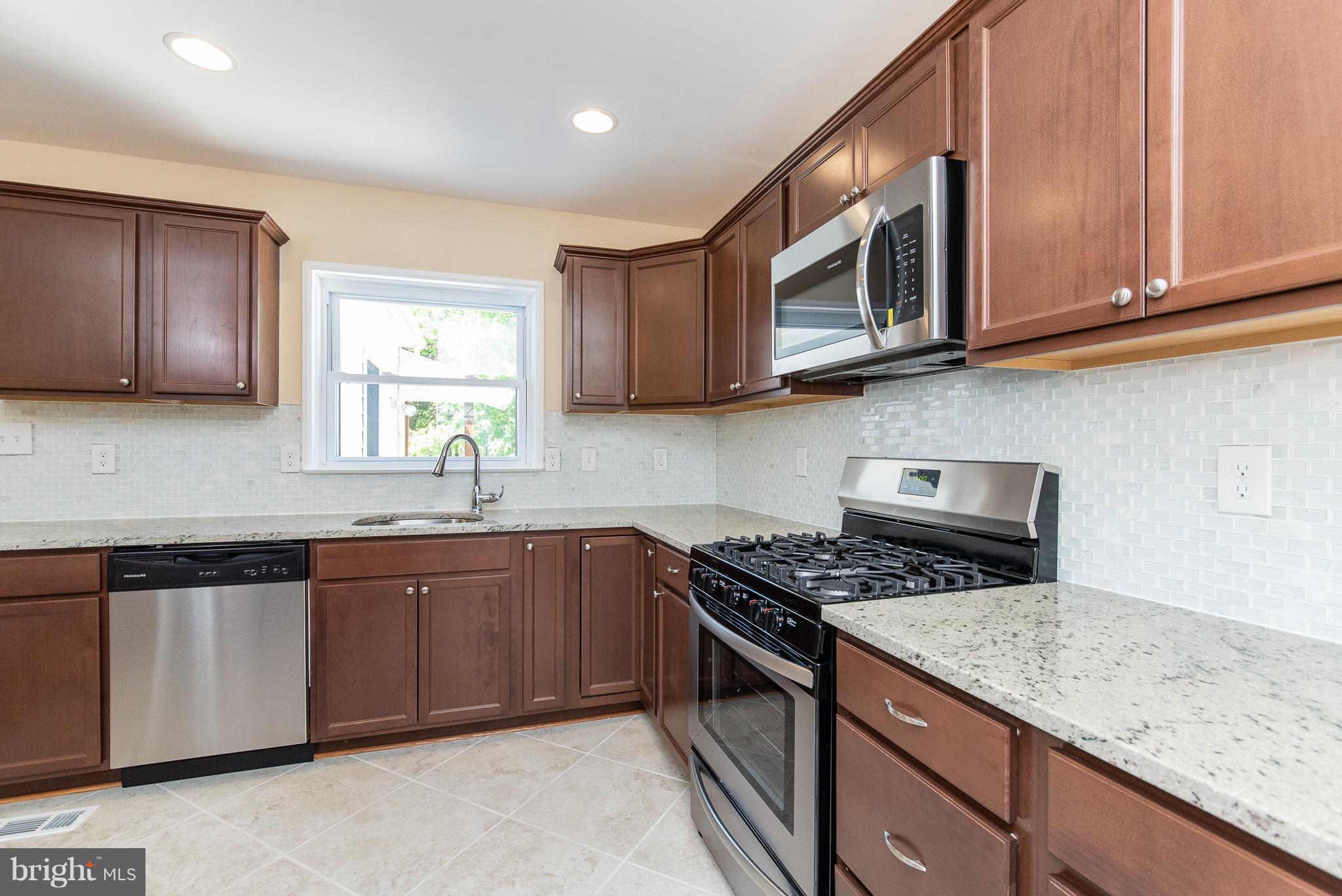 6711 Campfield Road Baltimore, MD 21207 - Photo 8 of 29 Kitchen