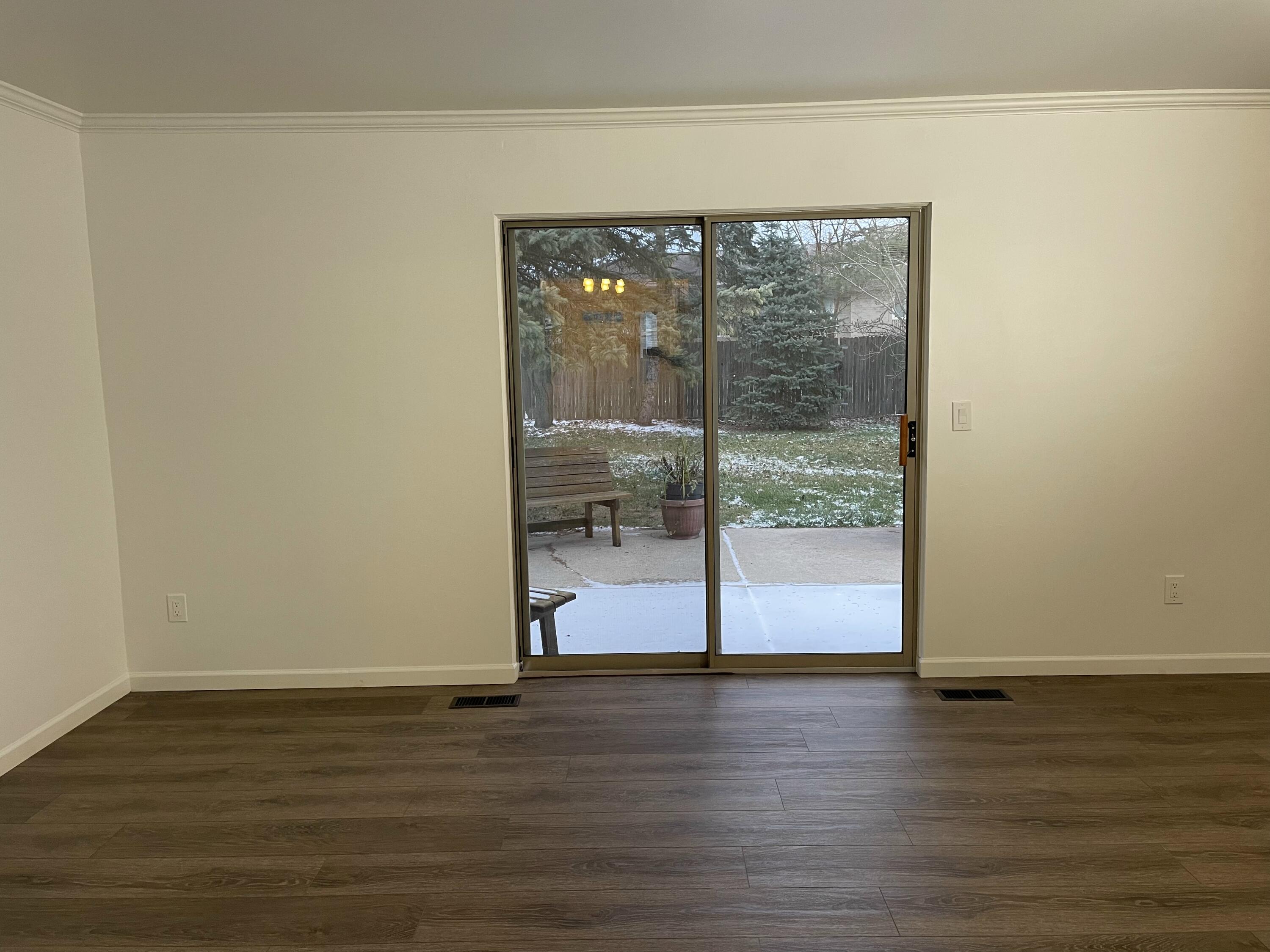 7244 Hillsboro Drive Canton, MI 48187 - Photo 14 of 33 Living Room