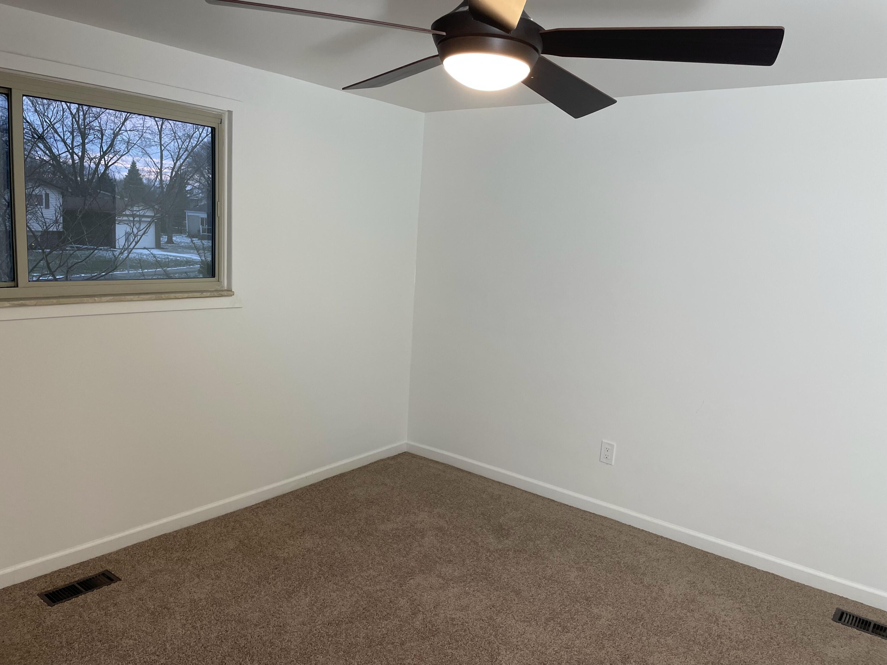 7244 Hillsboro Drive Canton, MI 48187 - Photo 24 of 33 Primary bedroom