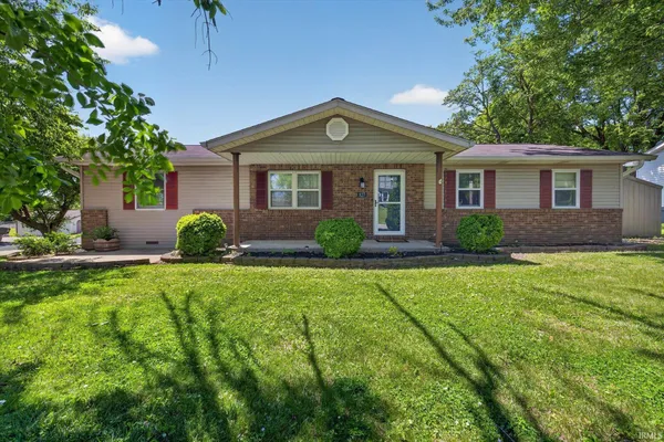 $259,900 | 827 Troy Road, Washington, IN 47501