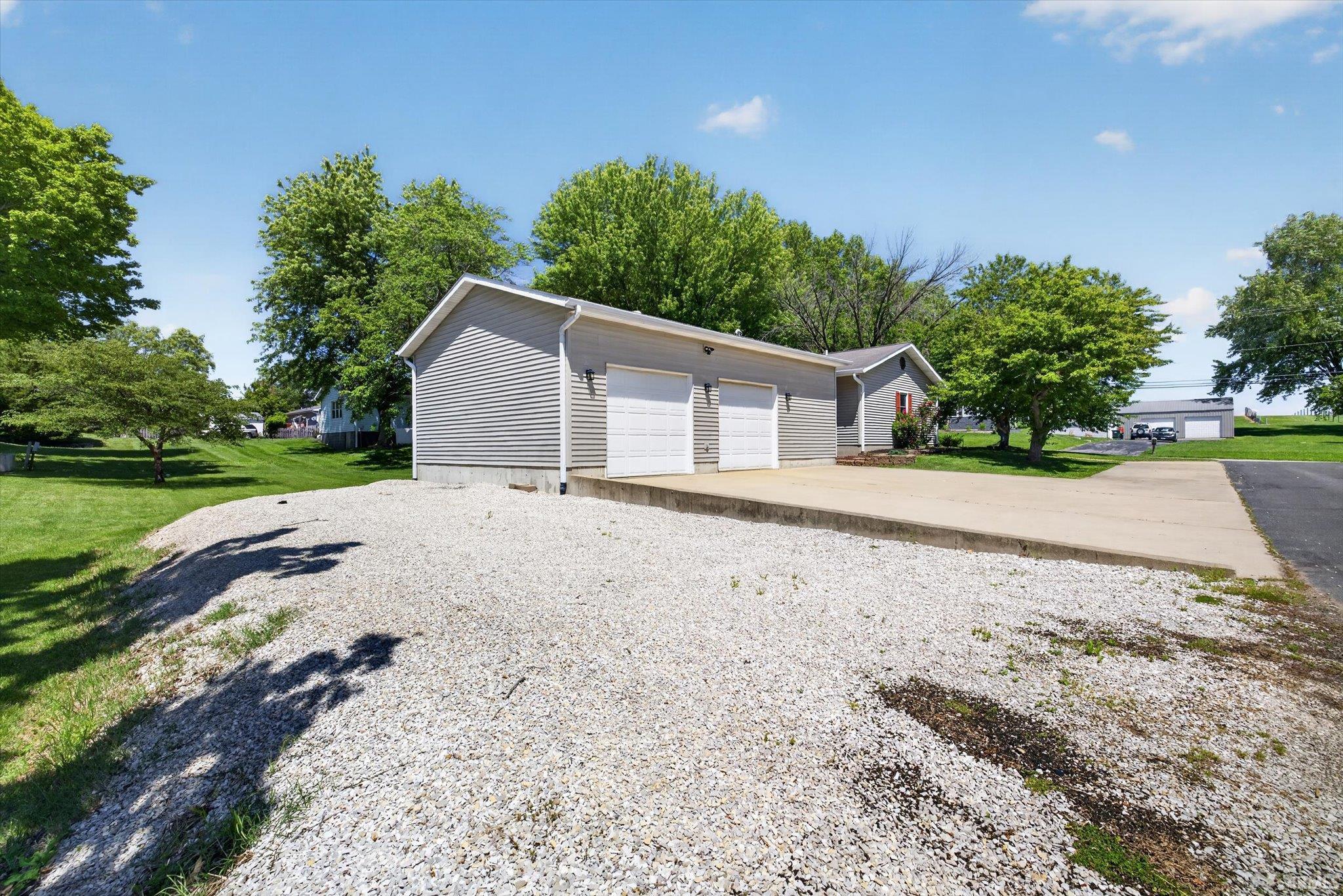 827 Troy Road Washington, IN 47501 - Photo 7 of 27