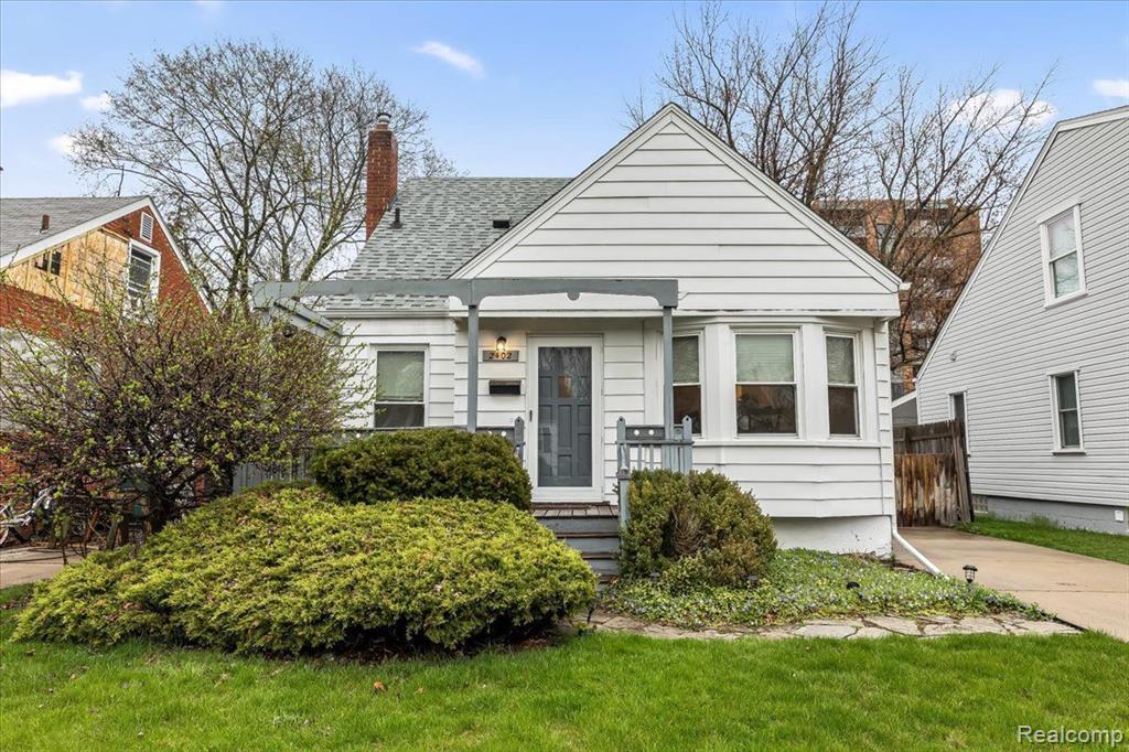 2402 Harvard Road Berkley, MI 48072 - Photo 1 of 27