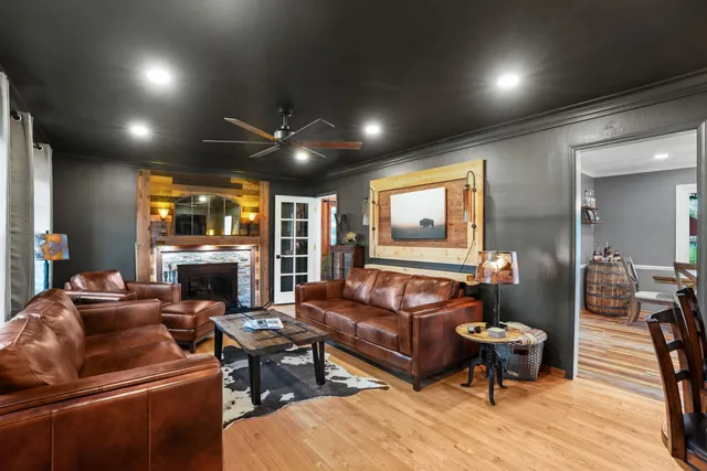 $725,000 | 2412 West Chestnut Road, Mequon, WI 53092