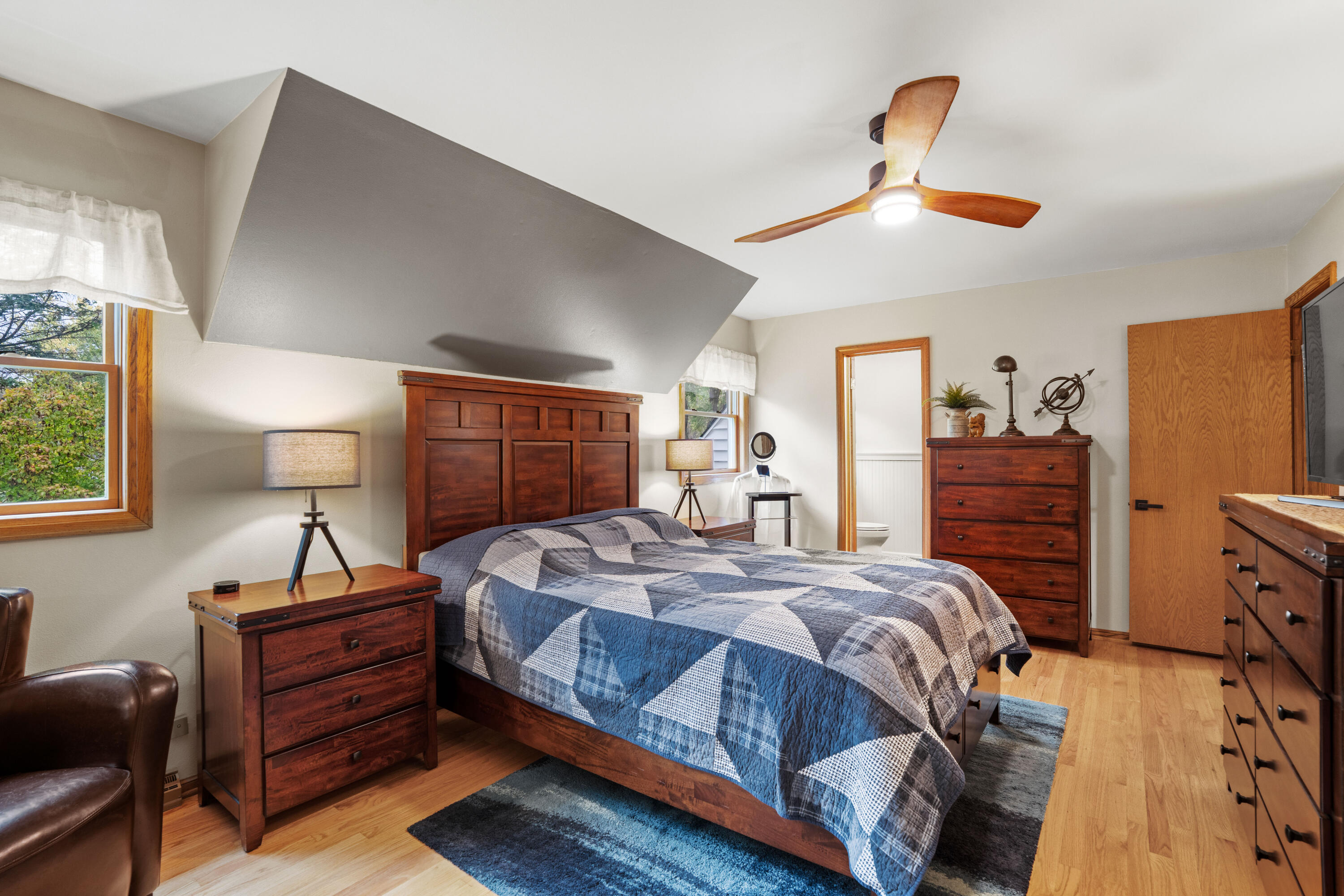 2412 West Chestnut Road Mequon, WI 53092 - Photo 18 of 42 Master Bedroom