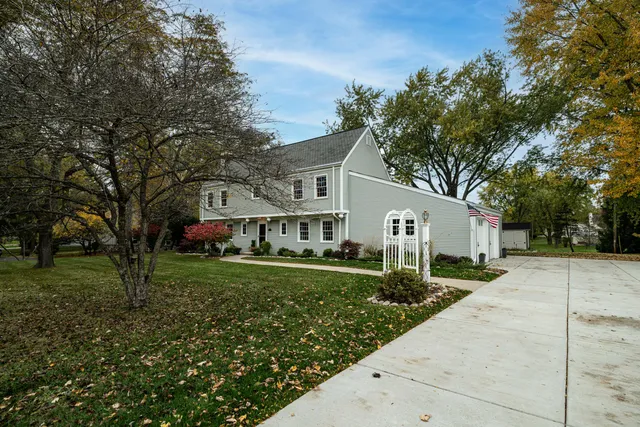 $725,000 | 2412 West Chestnut Road, Mequon, WI 53092