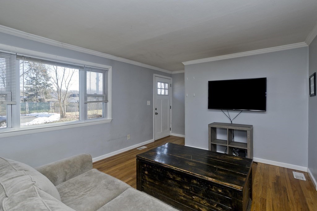 198 Leopold Street Springfield, MA 01119 - Photo 11 of 26 Gallery Image 11