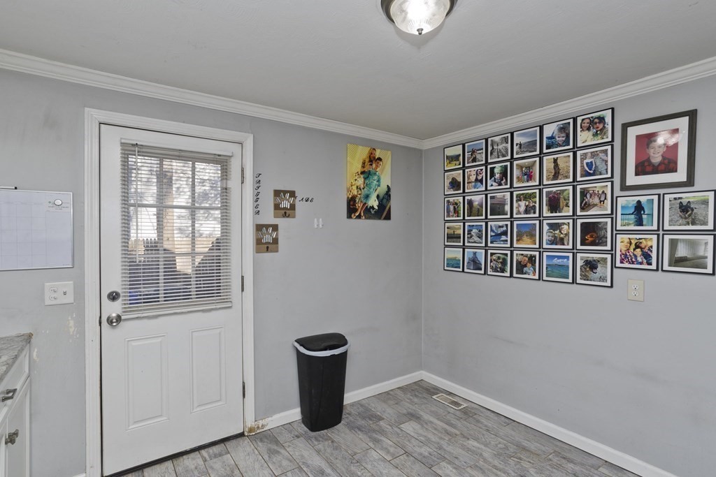 198 Leopold Street Springfield, MA 01119 - Photo 7 of 26 Gallery Image 7