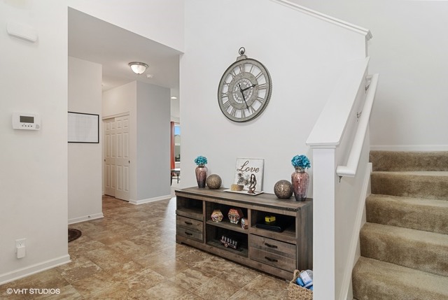 522 Windett Ridge Road Yorkville, IL 60560 - Photo 2 of 16