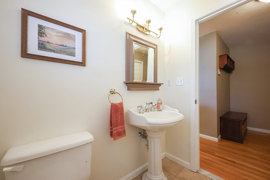 16 Jasons Path Walpole, MA 02081 - Photo 14 of 38 Gallery Image 14