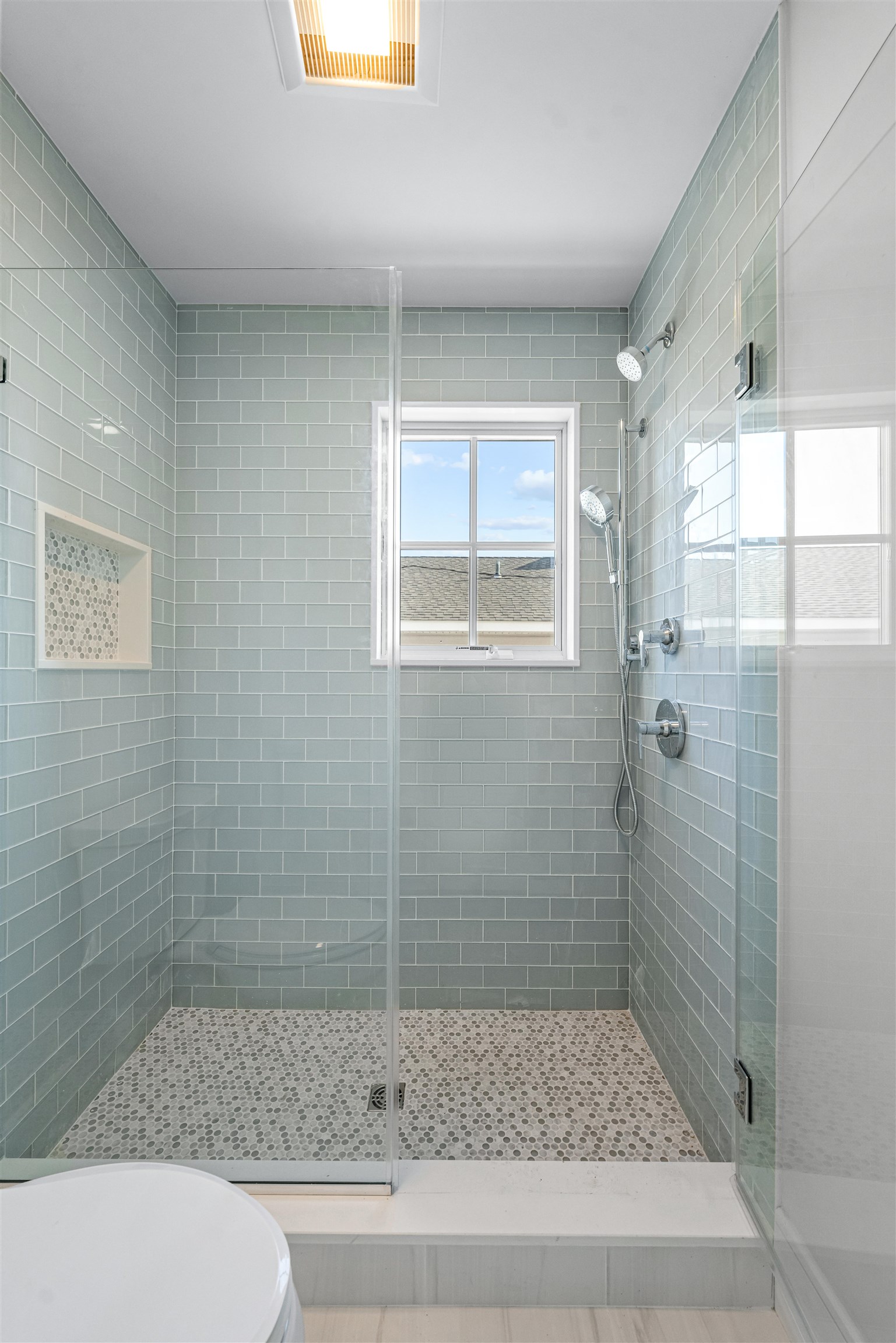 1819 Dune Drive Avalon, NJ 08202 - Photo 14 of 49 a bathroom with a shower