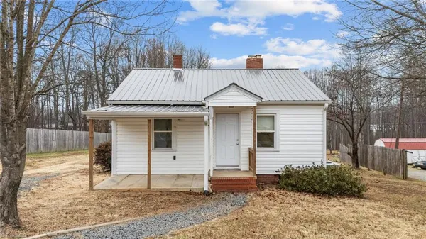 $158,000 | 5529 Old Thomasville Road, Archdale, NC 27263