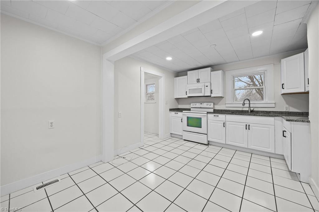 5529 Old Thomasville Road Archdale, NC 27263 - Photo 19 of 25