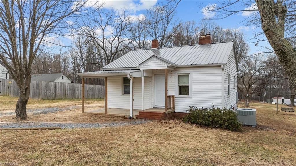 5529 Old Thomasville Road Archdale, NC 27263 - Photo 2 of 25